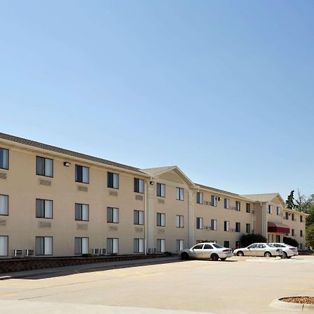 Super 8 By Wyndham Lincoln North Exterior foto