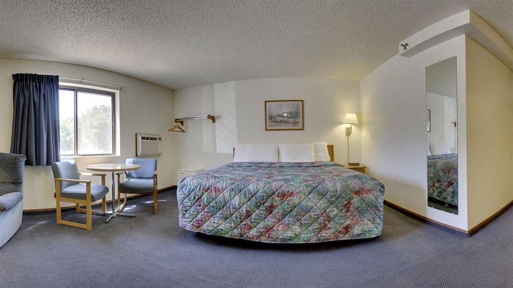 Super 8 By Wyndham Lincoln North Exterior foto