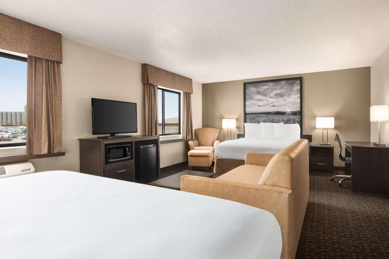 Super 8 By Wyndham Lincoln North Exterior foto